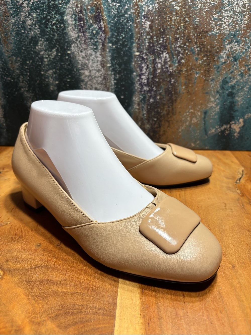 Trotters Classic Coquette Delse Nude Leather Comfort Pumps Size 7 WW